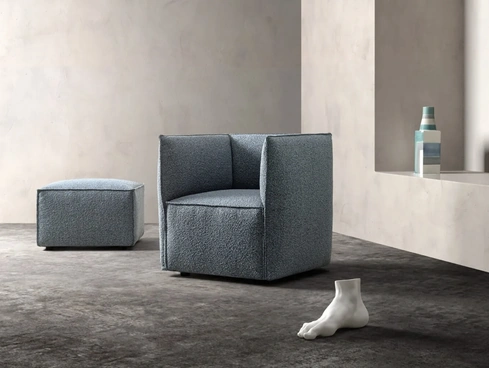 Poltroncina in tessuto dalla forma squadrata Craft di Samoa