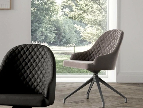 Sedia girevole Gilda di Ozzio