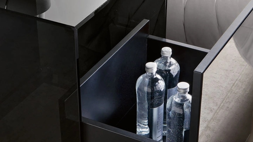 Tavolino in vetro Gotham Fianco Divano di Tonelli