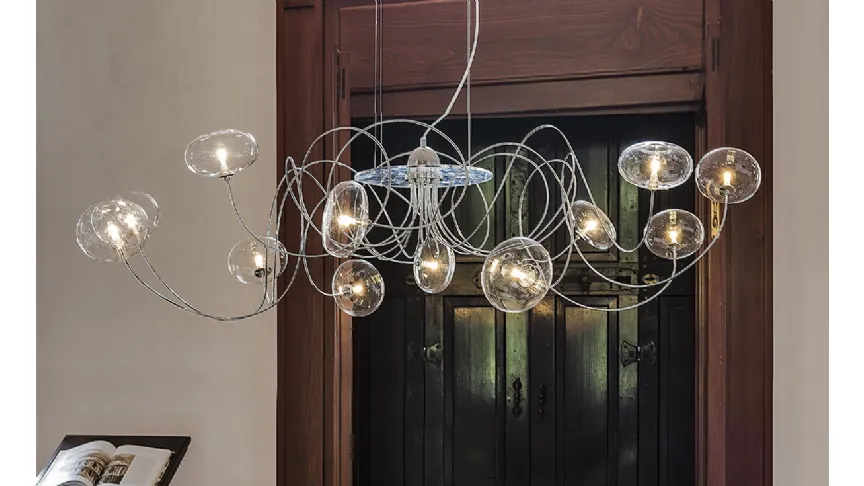 Lampada a sospensione con bracci cromati e paralumi in cristallo Oktopus di Cattelan Italia