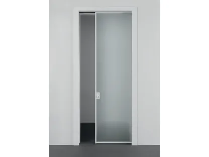 Porta a scomparsa con anta in vetro polvere satinato Beat di Albed