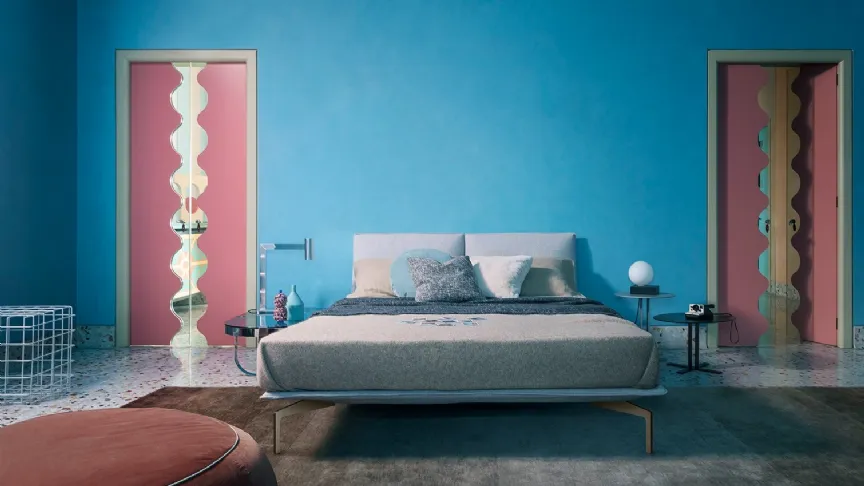 Letto con testiera imbottita Avant-Après di Saba