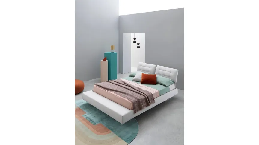 Letto Limes T Large con testiera riposizionabile di Saba