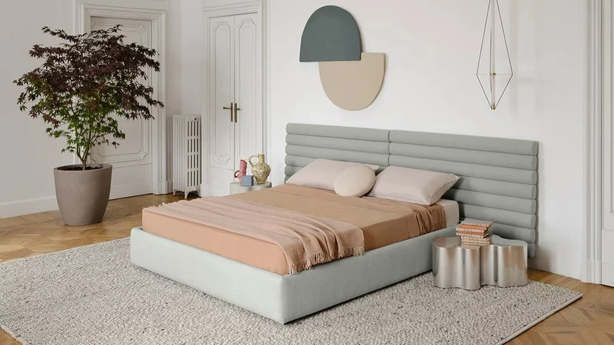 Letto in tessuto Pan Flute con testiera importante di Saba