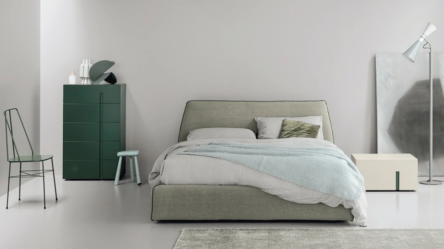 Letto imbottito Pearl di Kristalia