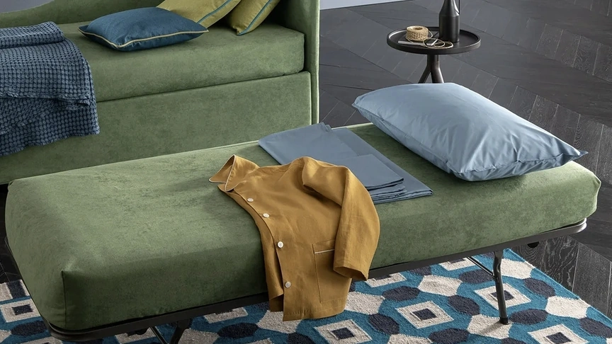 Letto singolo in tessuto Prime Colibrì angolare sagomato di Altrenotti