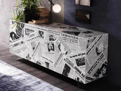 Madia Century in legno con decoro fogli di giornale di Riflessi
