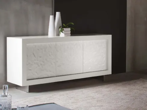 Madia Picasso P1 Mito in laccato opaco Bianco con ante in acciaio martellato laccato Bianco Lucido di Riflessi