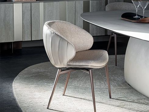 Sedia Charlotte in tessuto e pelle di Cattelan Italia