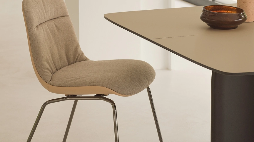 Sedia Elephantino di Kristalia