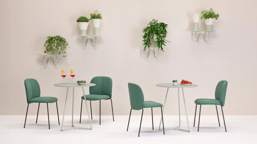 Sedia Mentha Pop in tessuto imbottito di Scab Design