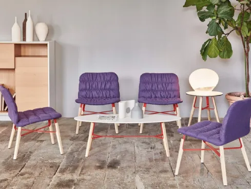 Sedia lounge in tessuto con gambe in legno e acciaio verniciato Liù AT ML TS2 di Midj