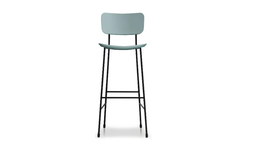 Sgabello in cuoio toscano e struttura in metallo verniciato Master M CU di Midj