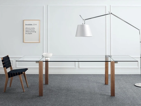 Tavolo allungabile in vetro con gambe rivestite in legno Livingstone di Tonelli