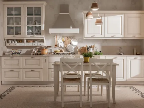 Cucina Classica lineare Memory in legno laccato Bianco antico di Veneta Cucine