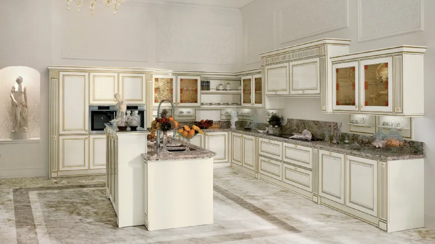 Cucina Classica angolare Mirabeau in laccato Chantilly di Veneta Cucine