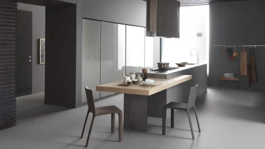 Cucina Design Light con isola in Vetro satinato Cendre e Rovere Supernaturale di Modulnova