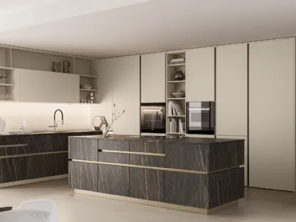 Cucina Moderna con isola Iconica 07 in laccato e ceramica di Veneta Cucine