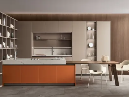 Cucina Moderna con penisola Lounge in Vetro laccato Arancio e laccato opaco Camoscio di Veneta Cucine