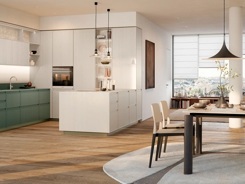 Cucina Moderna con penisola Sakura 07 in Frassino laccato opaco Verde e Frassino laccato Crema di Veneta Cucine