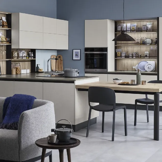 Cucina Moderna Lounge 10 angolare con penisola in laccato Beige Ecru e Rovere Coloniale di Veneta Cucine