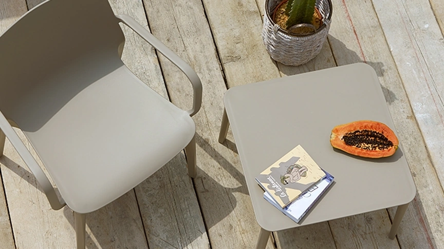 Tavolino in plastica Argo di Scab Design