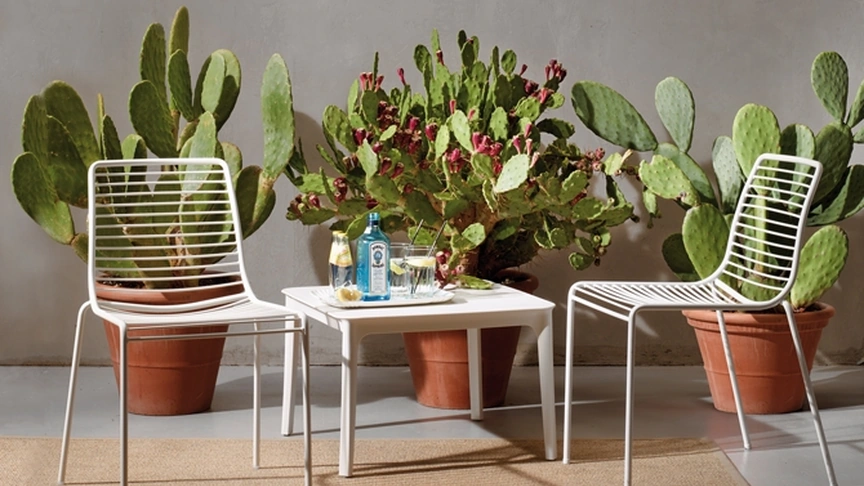 Tavolino in plastica impilabile Argo di Scab Design