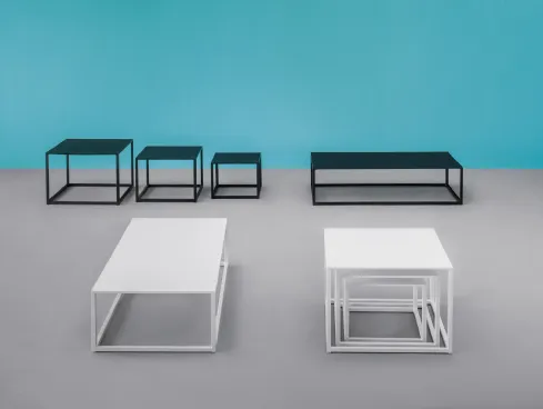 Tavolino da esterno in acciaio in diverse dimensioni Code di Pedrali