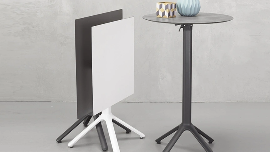 Tavolino ribaltabile in alluminio con base a 4 piedi Nemo di Scab Design