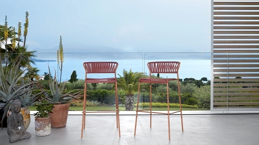 Sgabello LIsa Club in PVC di Scab Design