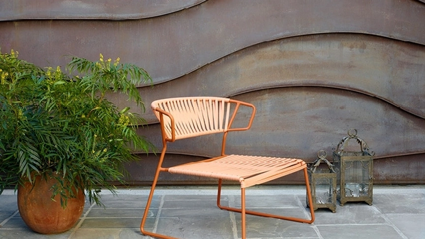 Poltroncina Lisa Lounge Club con intreccio in PVC di Scab Design