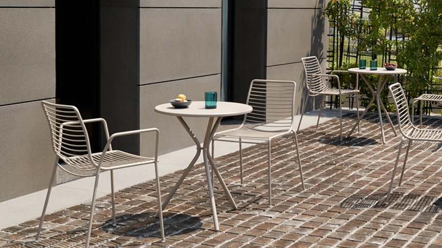 Tavolino e sedie da giardino Summer di Scab Design